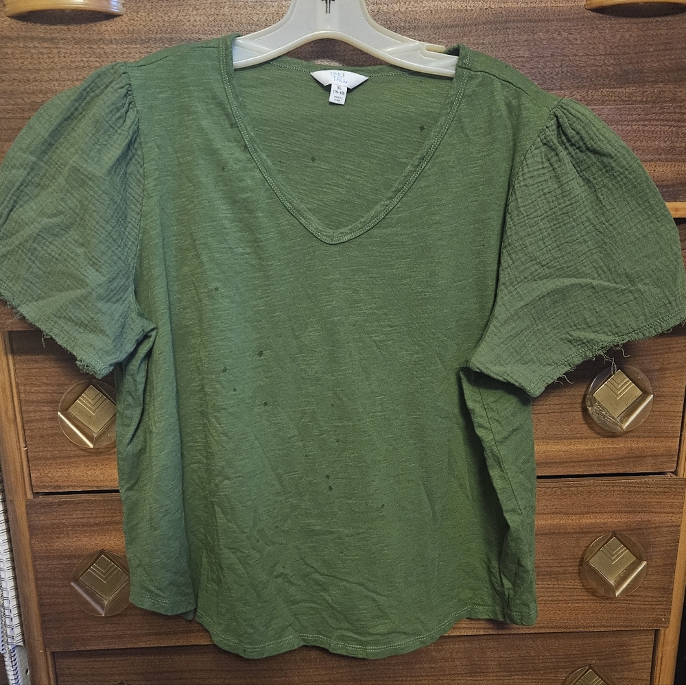 Time And True Olive V-Neck T-shirt with Fringy Sleeves XL
